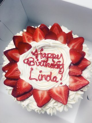 8" Round Strawberry Shortcake